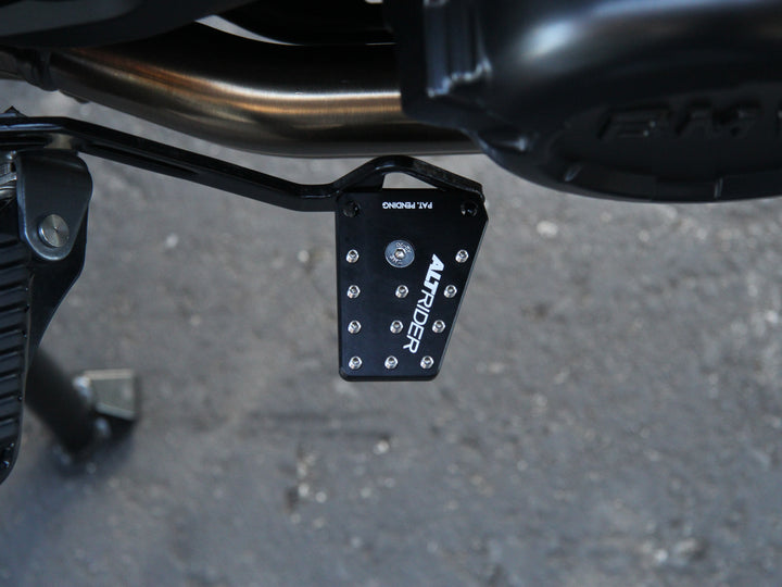 AltRider DualControl System - Enlarger and 25.4mm Riserfor the BMW F 800/700/650-Twin GS - Black
